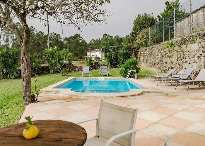 Villa The Beauty Of Simplicity Gondifelos