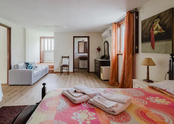 The Beauty Of Simplicity * Gondifelos